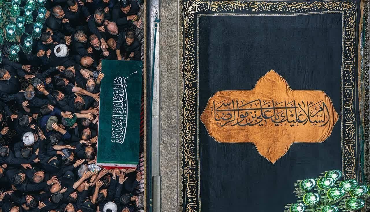 Top-down view of the coffin beside the shrine of Imam Reza